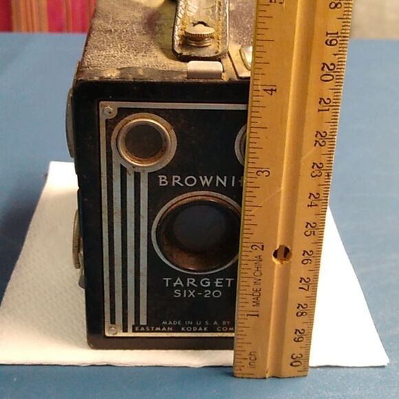Kodak Brownie Target Six-20 Vintage Camera - Black - Picture 7 of 7